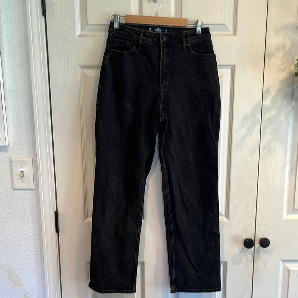 Hollister Black Ultra High Rise Dad Jeans Versatile Style